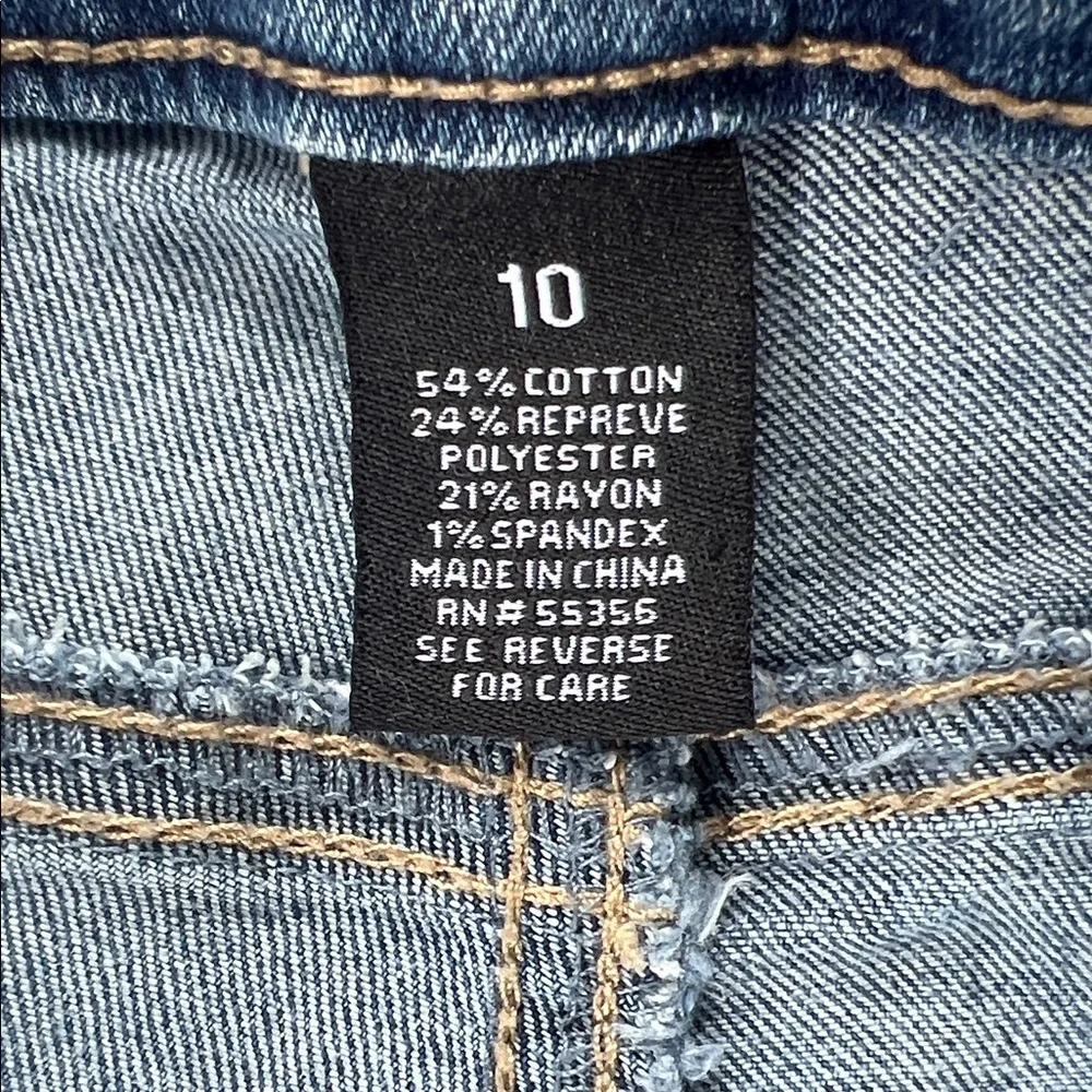 d. jeans Capri Jeans - Picture 3 of 7